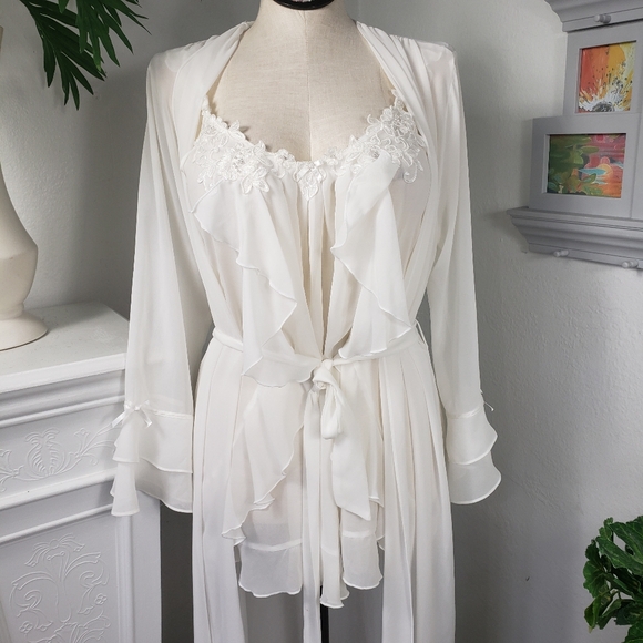 In Bloom 3p Negligee Robe Teddy and Panties Creamy White Ruffles Lace Pearls XL - Picture 1 of 16